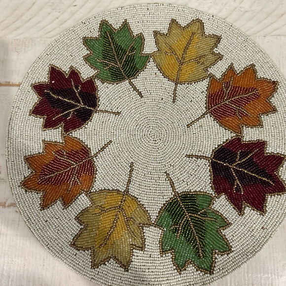 2pc NICOLE MILLER Beaded Fall Leaves 15in Round Placemat Charger Multicolor NEW - Picture 3 of 8